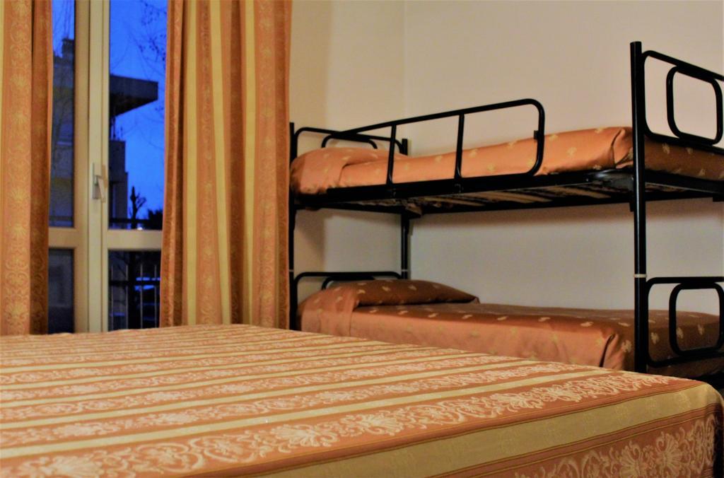 Hotel Midi Riccione Exteriör bild
